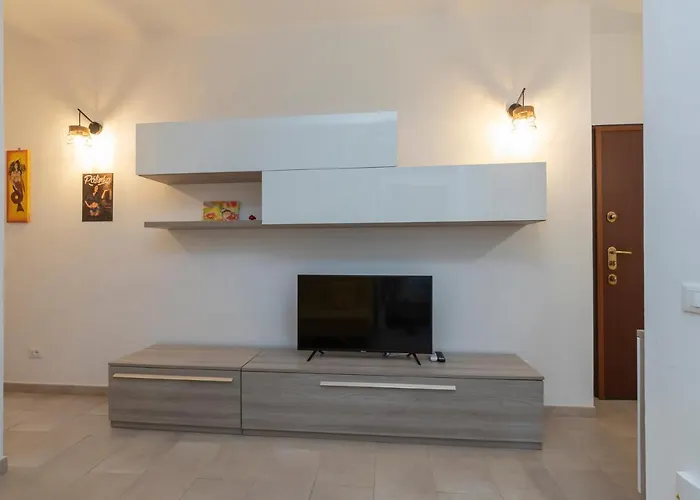 Luxury Apartment Near Navigli Carlo D\'Adda 29